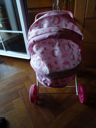 COCHECITO DE MUÑECAS PLEGABLE Hello Kitty