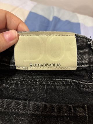 Pantalones Stradivarius D03