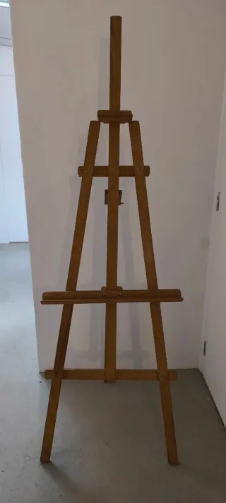 Caballete de madera para pintar