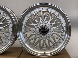 2+2 Llantas 8x18 y 9.5x18 5x120 et20 74.1 stilo RS