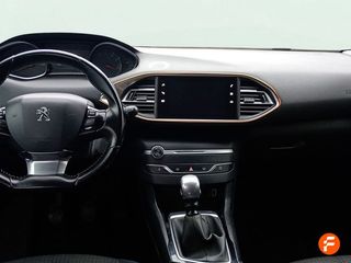 Peugeot 308 5p Allure 1.2 PureTech 96KW (130CV)