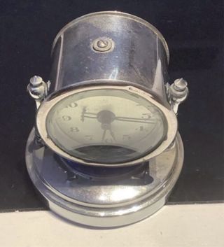 Reloj de mesa cromado vintage basculante