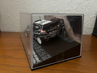 Coche a escala 1:43 Ford Fiesta WRC Latvala