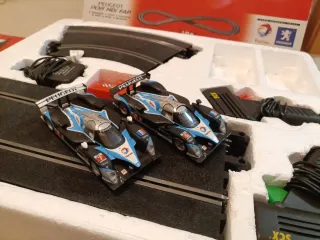 Scalextric Peugeot 908 HDI FAP