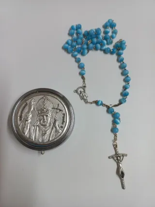 Rosario y cajita Juan Pablo II Vaticano