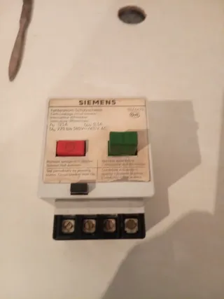 Interruptor Diferencial Siemens 4 Polos 125A 0.3A