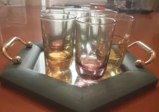 Bicchieri di vetro colorati