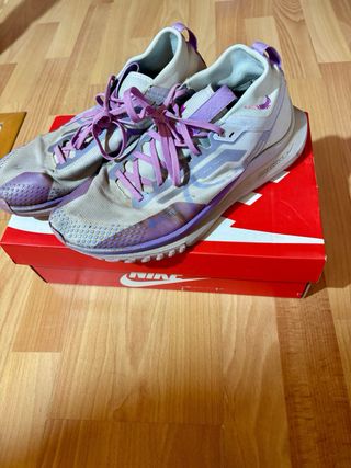 Nike Trail Running Bambas Morado/Blanco