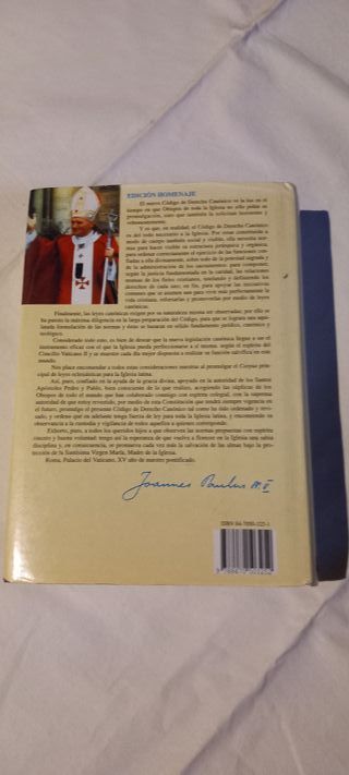 Código de derecho canónico : coedición internac...