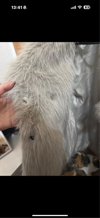 Abrigo pelo gris claro