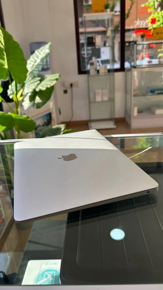 MacBook Air M1 256GB Plata 8GB RAM