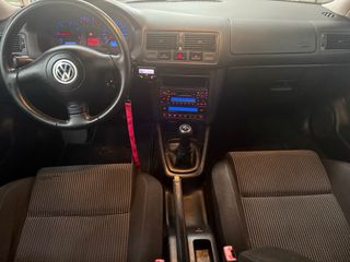 Volkswagen Golf 1.9 TDI 130CV