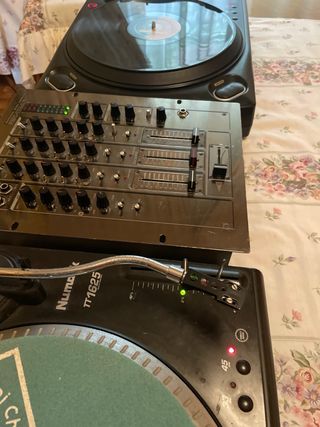 Platos Numark TT1625, TT1550 y Vestax PCM 170A