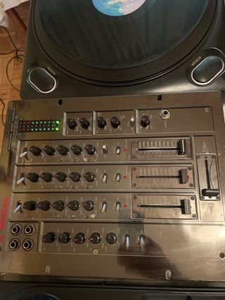 Platos Numark TT1625, TT1550 y Vestax PCM 170A