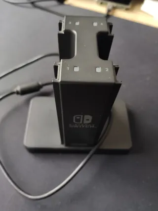 Cargador Múltiple HORI Nintendo Switch Joy-Con