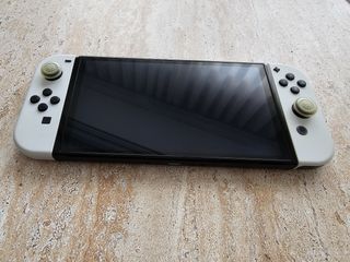 Nintendo Switch OLED Blanca y Negra