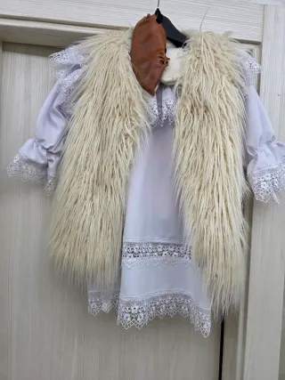 Traje tradicional rumano Maramureș.Se vende todo