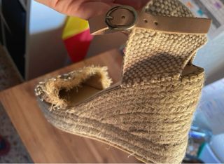 Sandalias cuña paja y pedrería