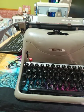 Lexicon 80 maquina de escribir profesional vintage