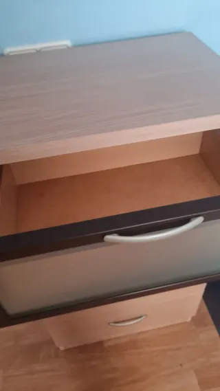 Mesitas y sinfonier dormitorio