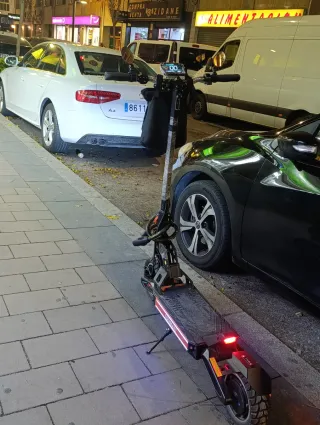 Patinete eléctrico con luces patenete noava LED