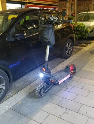 Patinete eléctrico con luces patenete noava LED