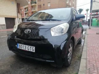 Toyota iQ 2010