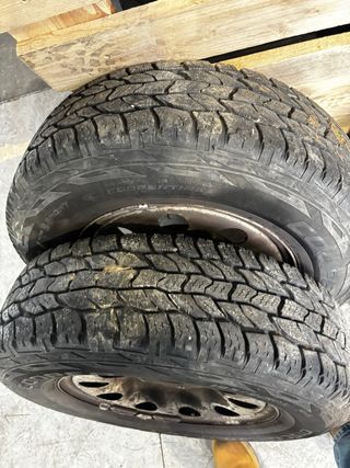 2 ruedas Cooper Disvoverer 195/80/15