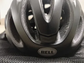 Casco Bell Tracker R Nero per Bici - Borsa/Viaggio in Omaggio
