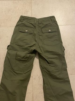 Pantalón cargo verde talla 34