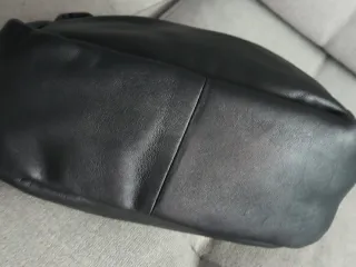 Bolso de mano Massimo Dutti negro