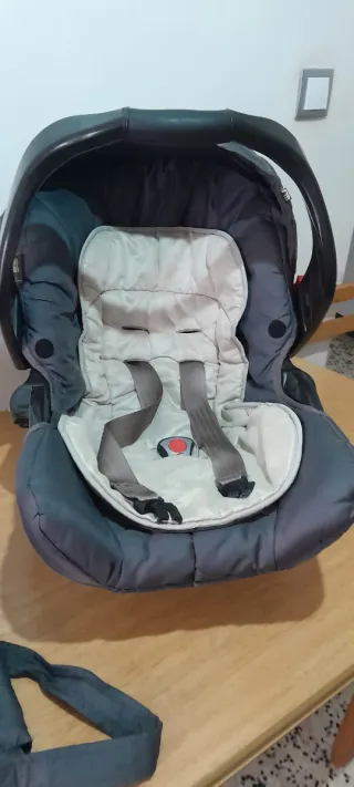 Silla de coche bebé y accesorios