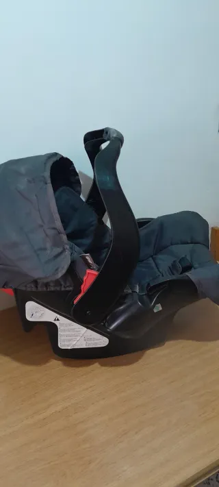 Silla de coche bebé y accesorios