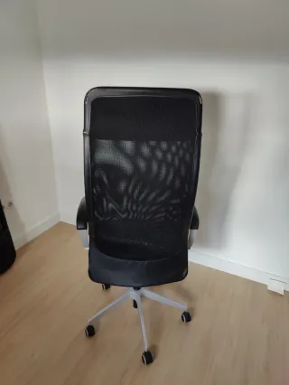 Escritorio esquinero blanco + Silla Markus Ikea