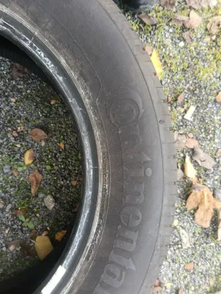 Neumáticos Continental 215/60/17