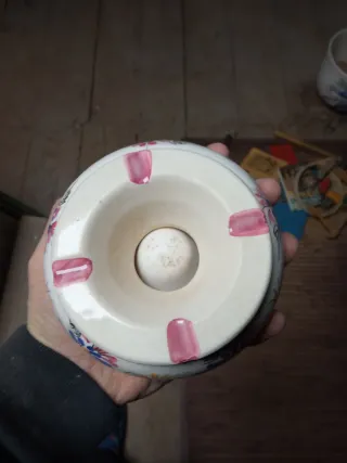 Antiguo cenicero de porcelana floral