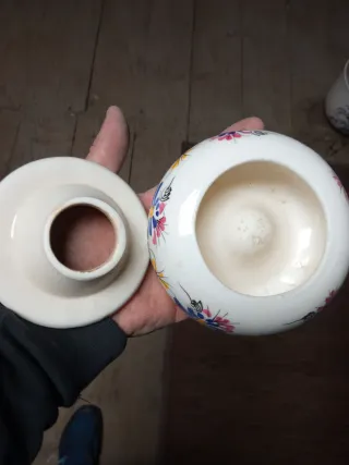 Antiguo cenicero de porcelana floral