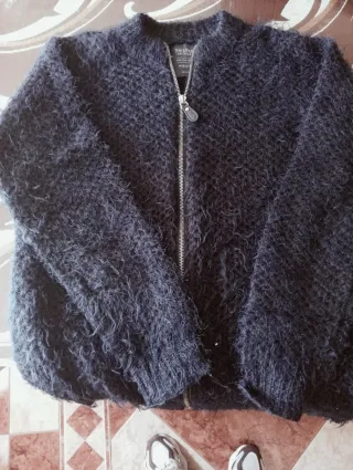 Chaleco Bershka azul marino pelitos M