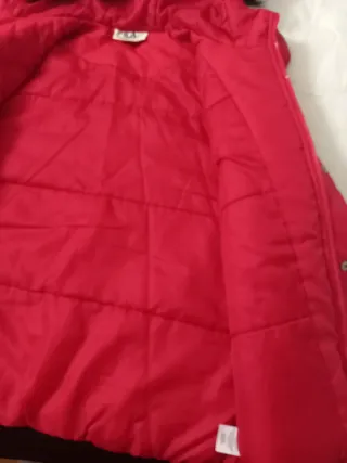 Chaqueta Invierno Roja con Capucha