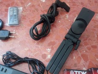 Videocámara Hitachi VM-H80E Negra con accesorios