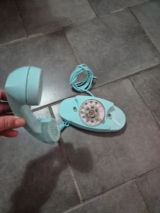 Telefono fisso vintage azzurro
