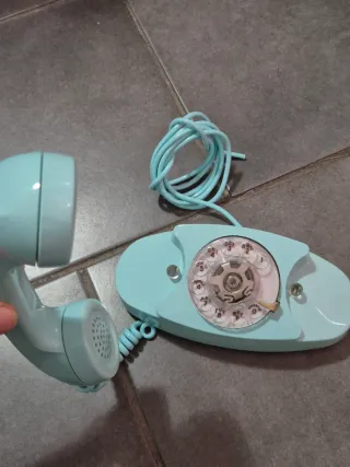Telefono fisso vintage azzurro