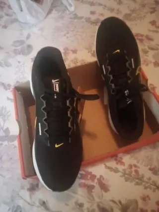 Zapatillas Nike Running Downshifter 13 Negras Amar