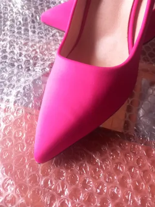 Zapatos de tacón rosa