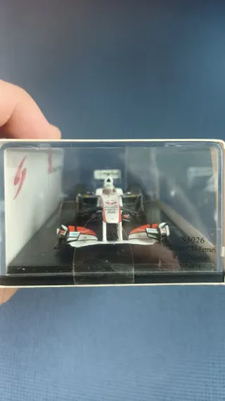 Spark 1/43 Sauber C30 Ferrari F1 Pedro de la Rosa