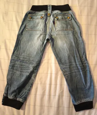 Jeans/bermuda vita alta neri e blu; 100% Cotone