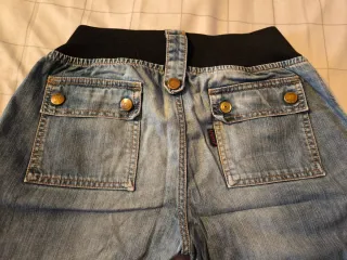 Jeans/bermuda vita alta neri e blu; 100% Cotone