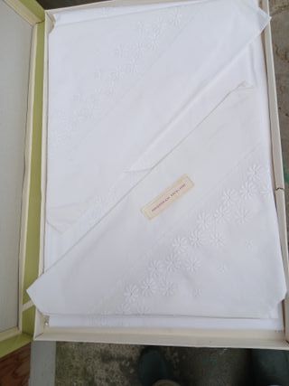 Lenzuolo matrimoniale prima notte ricamato