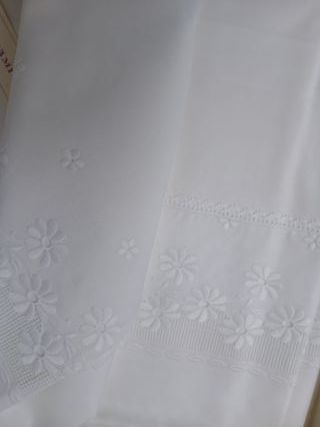 Lenzuolo matrimoniale prima notte ricamato