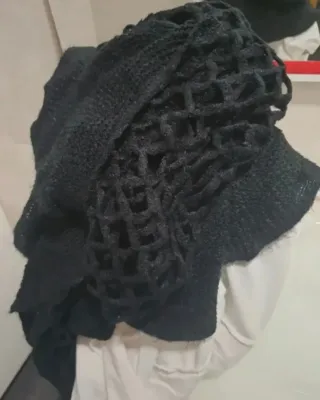 Bufanda larga tejida negra